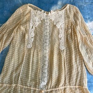 Vintage lace blouse-fits small to medium frame, hits around hips (5’2-5’5 frame)